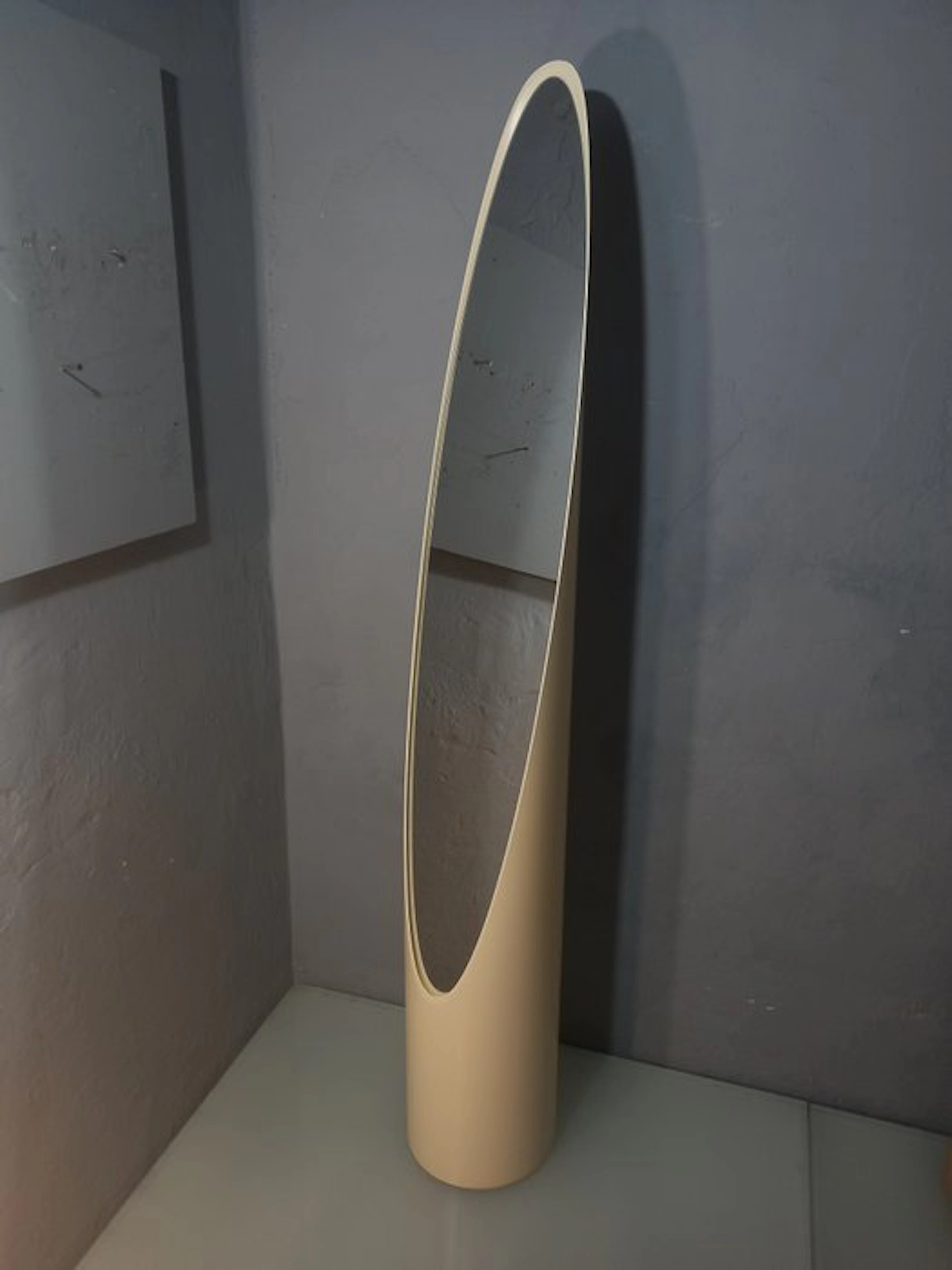 Mirror- Lipstick - Wood, PVC