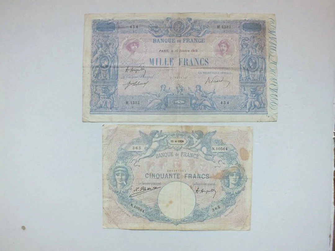 France. - 2 banknotes - various dates (No reserve price)