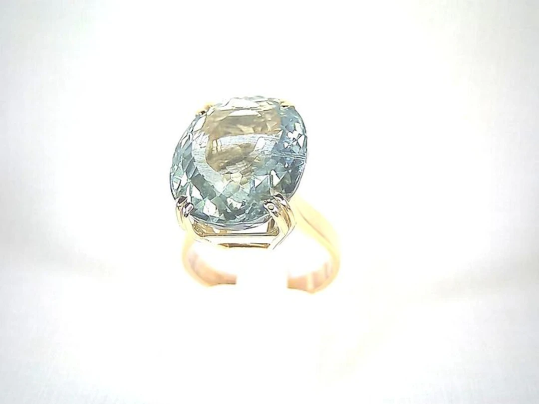 Ring - 18 kt. Yellow gold - 11.34ct. tw. Aquamarine