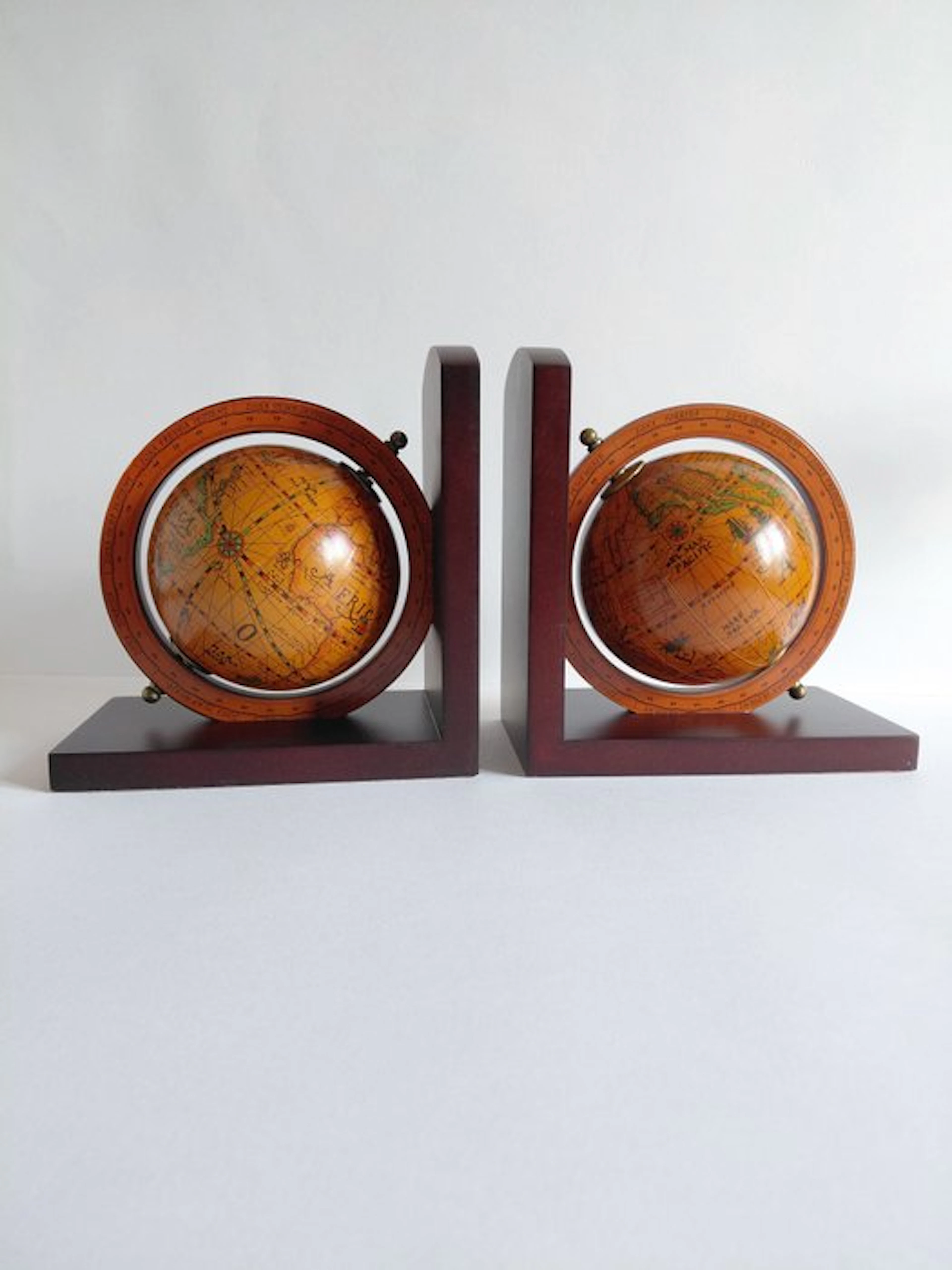 Bookends (2) - Art Deco terrestrial globe book rest - Wood