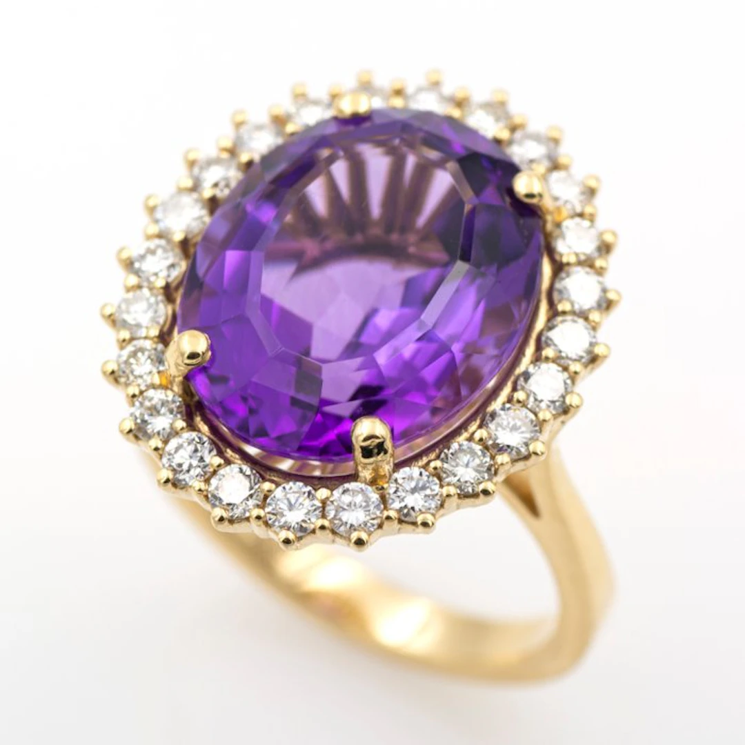Ring - 18 kt. Yellow gold - 10.75ct. tw. Amethyst - Diamond