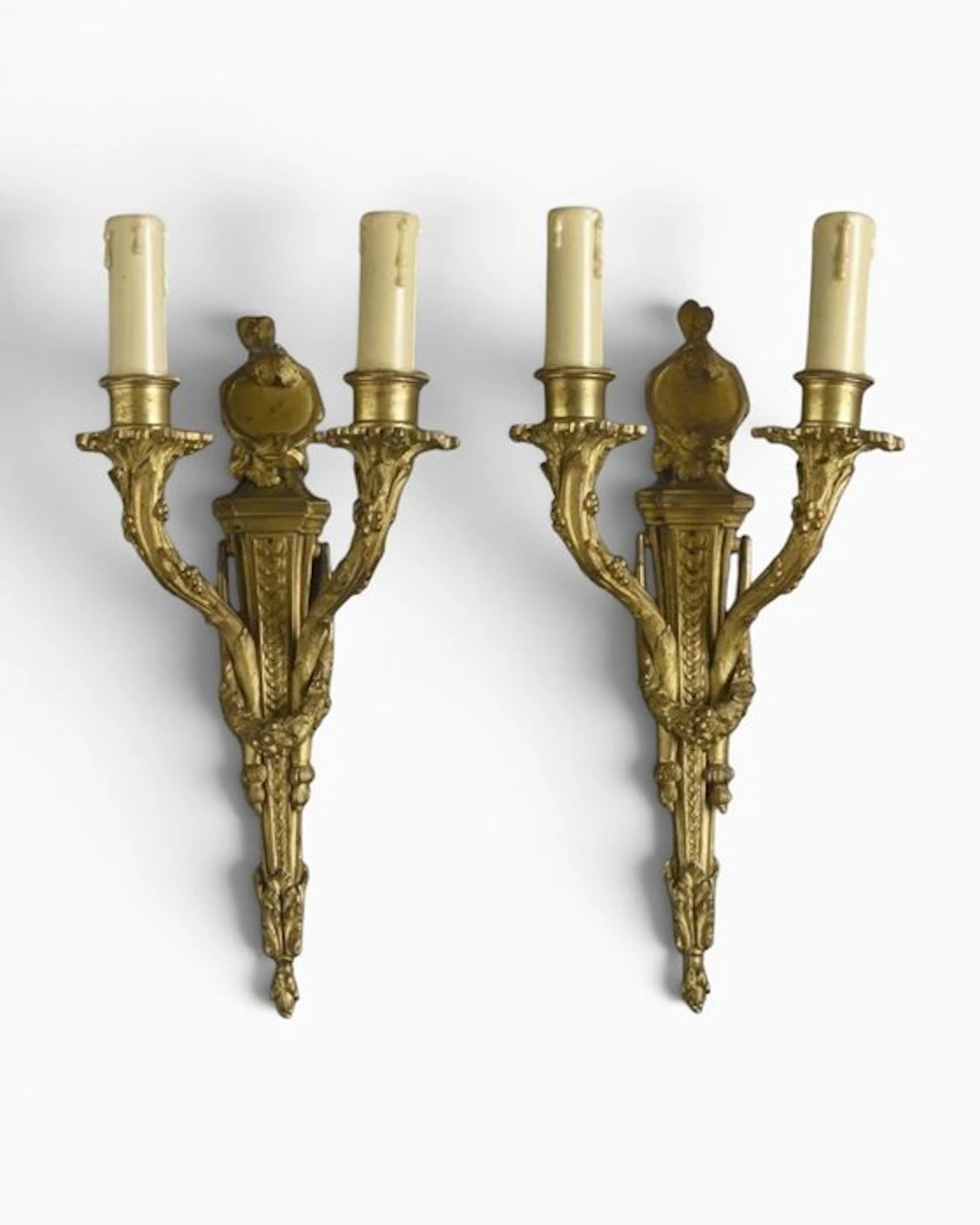 After the model by Jean-Charles Delafosse - Wall sconce - Gilt bronze