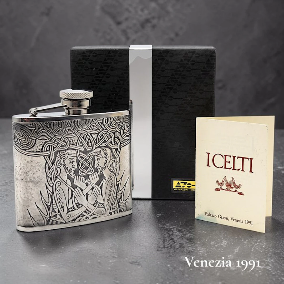 Rarità da Collezione: Fiaschetta d'Arte in Peltro "I...