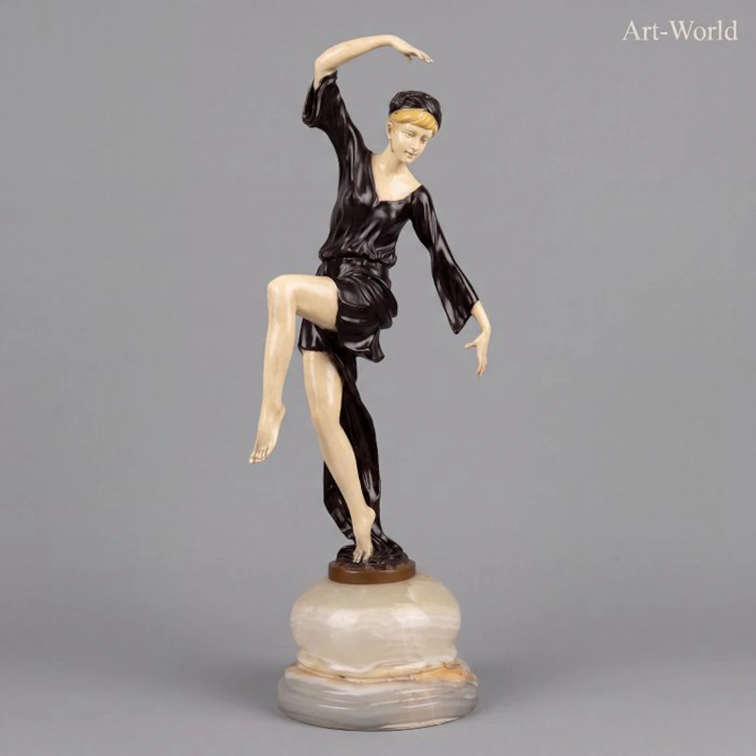 Statue, Exclusief bronzen sculptuur genaamd “The Autumn...