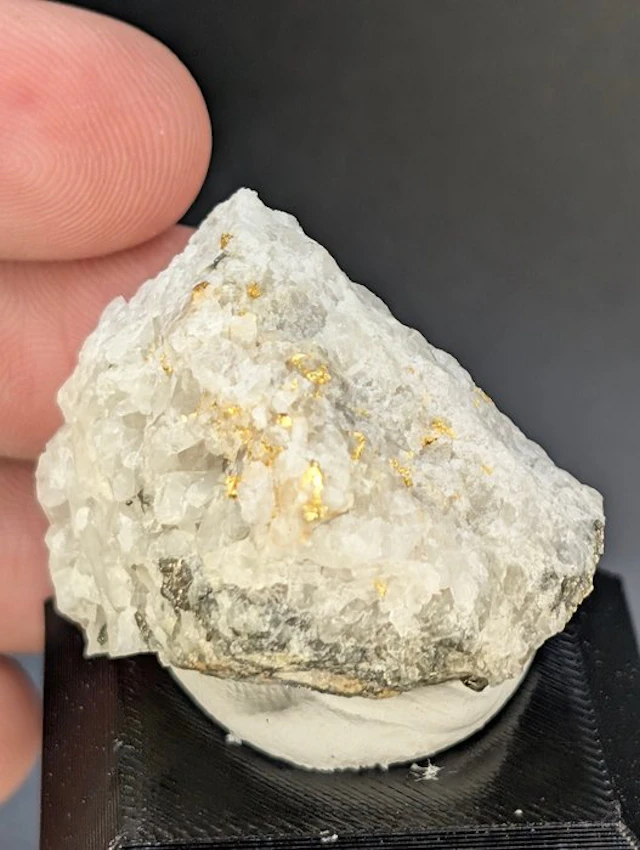 Spectacular Italian Gold on quartz and original matrix