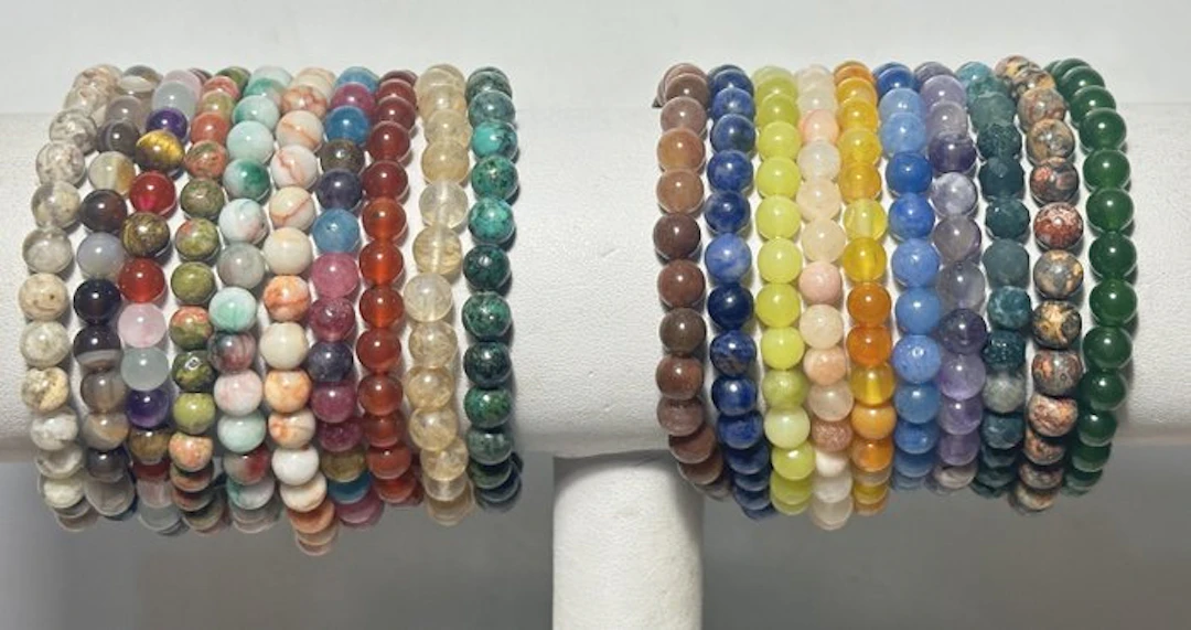 20 Bracelets: Nephrite; Peridot; Agate; Jasper; Ruby...