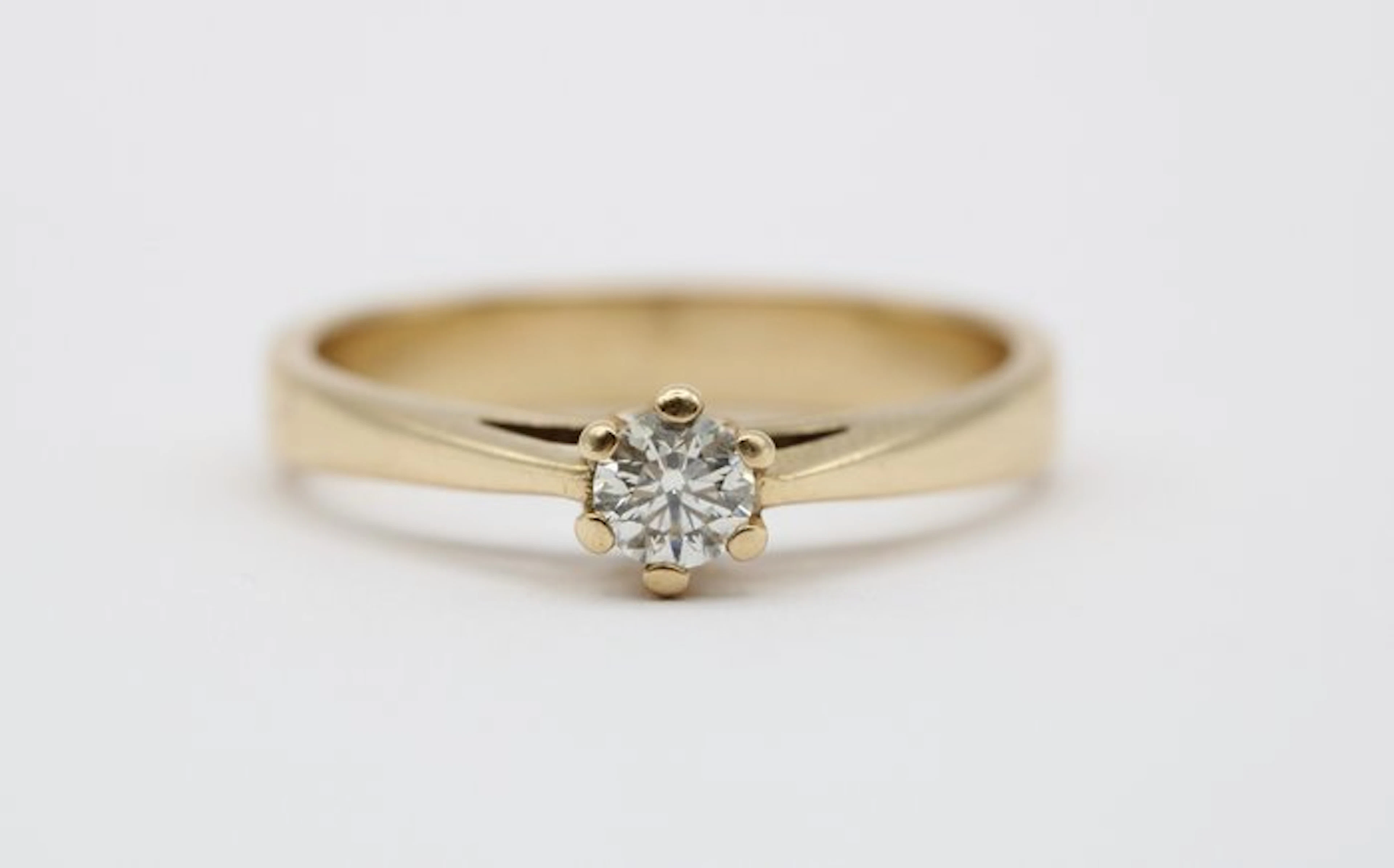 Ring - 14 kt. Yellow gold - 0.20ct. tw. Diamond (Natural)