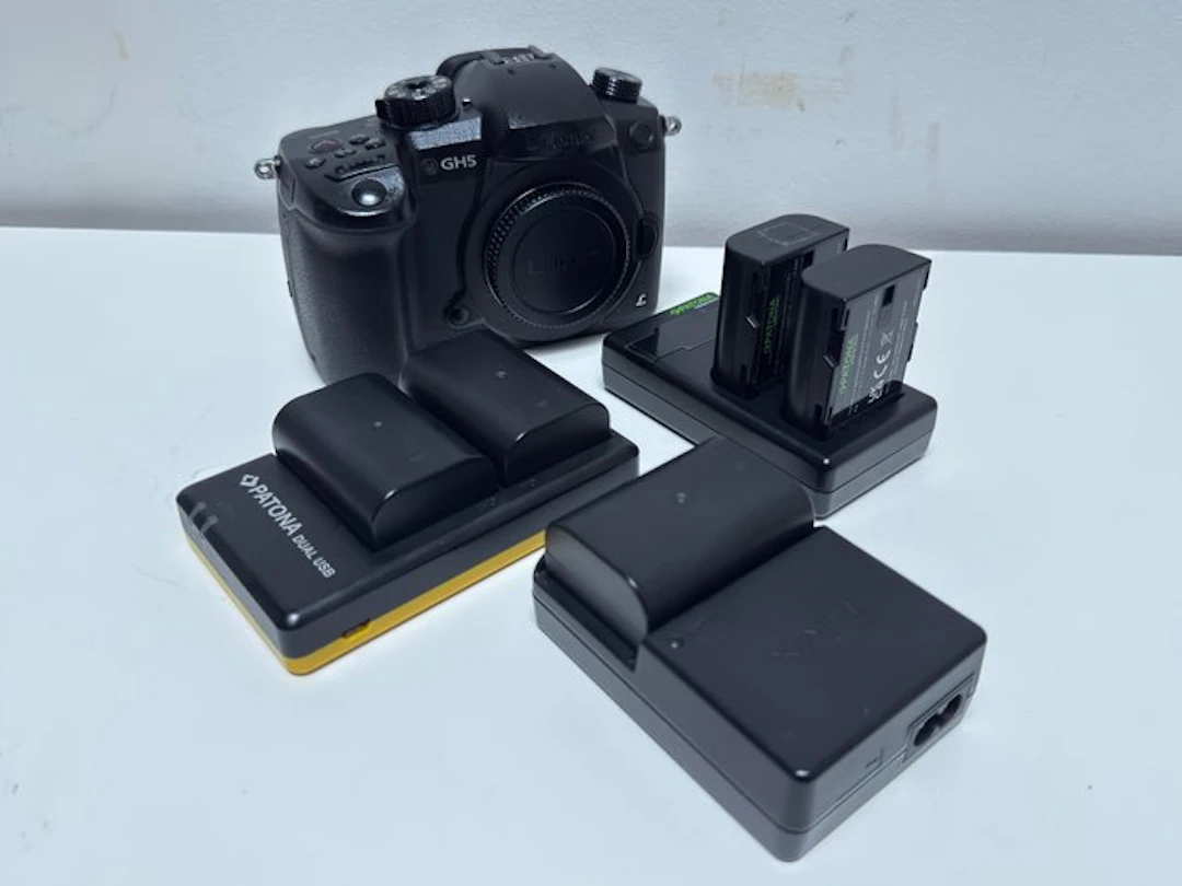 Panasonic DMC-GH5 Digital camera
