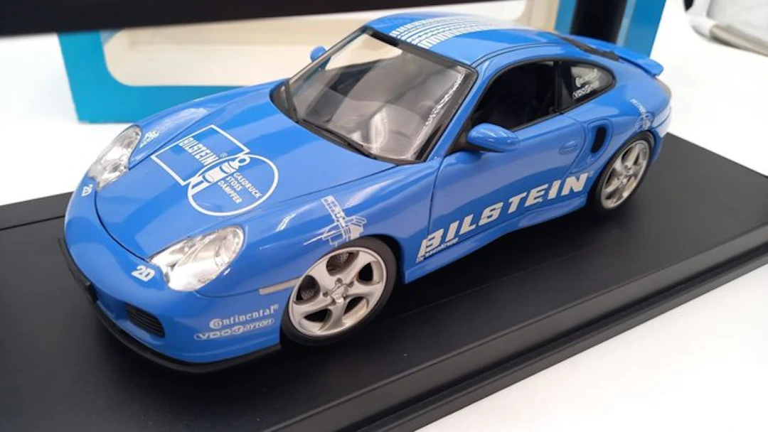 Hot Works 1:18 - Model car - Porsche 996 - (cod.F19)