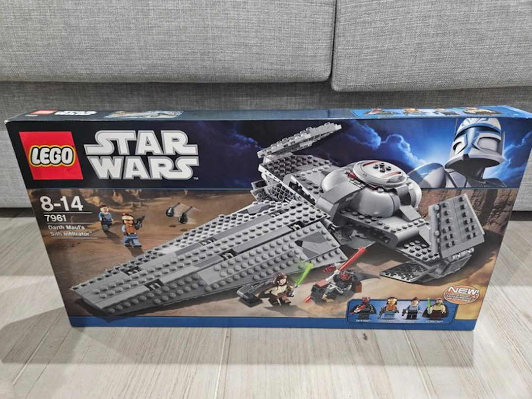 LEGO Set - 7961 - Star Wars - Darth Maul's Sith Infiltrator