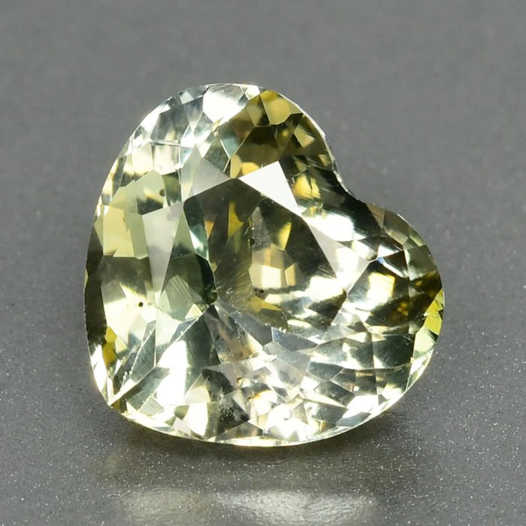 1 pcs Green, Yellow Zoisite - 2.43 ct - GEM-TECH Istituto Gemmologico