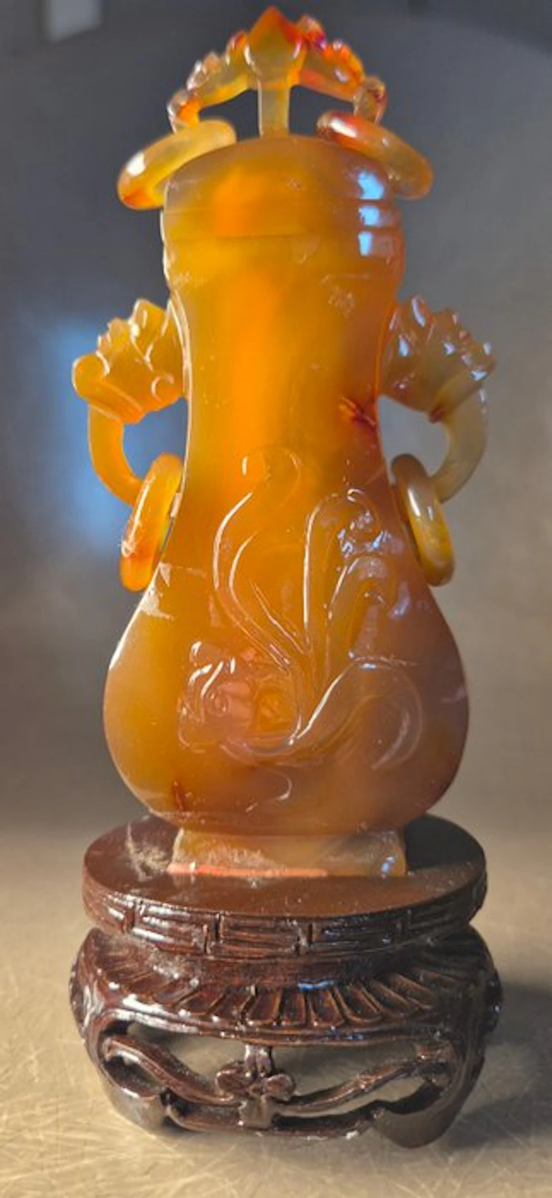 Lidded vase - Agate - China - Hand-carved (No reserve price)