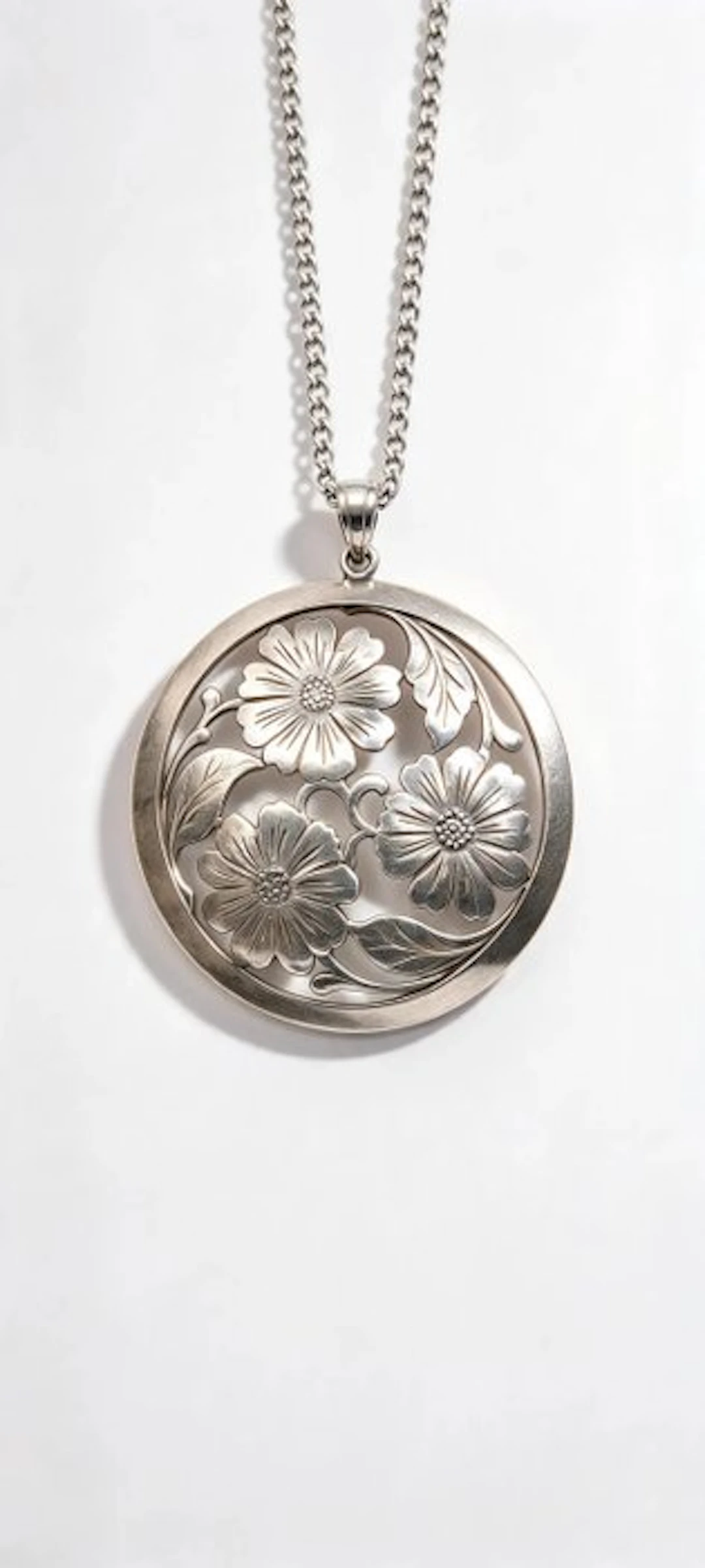 No reserve price - Necklace with pendant Silver