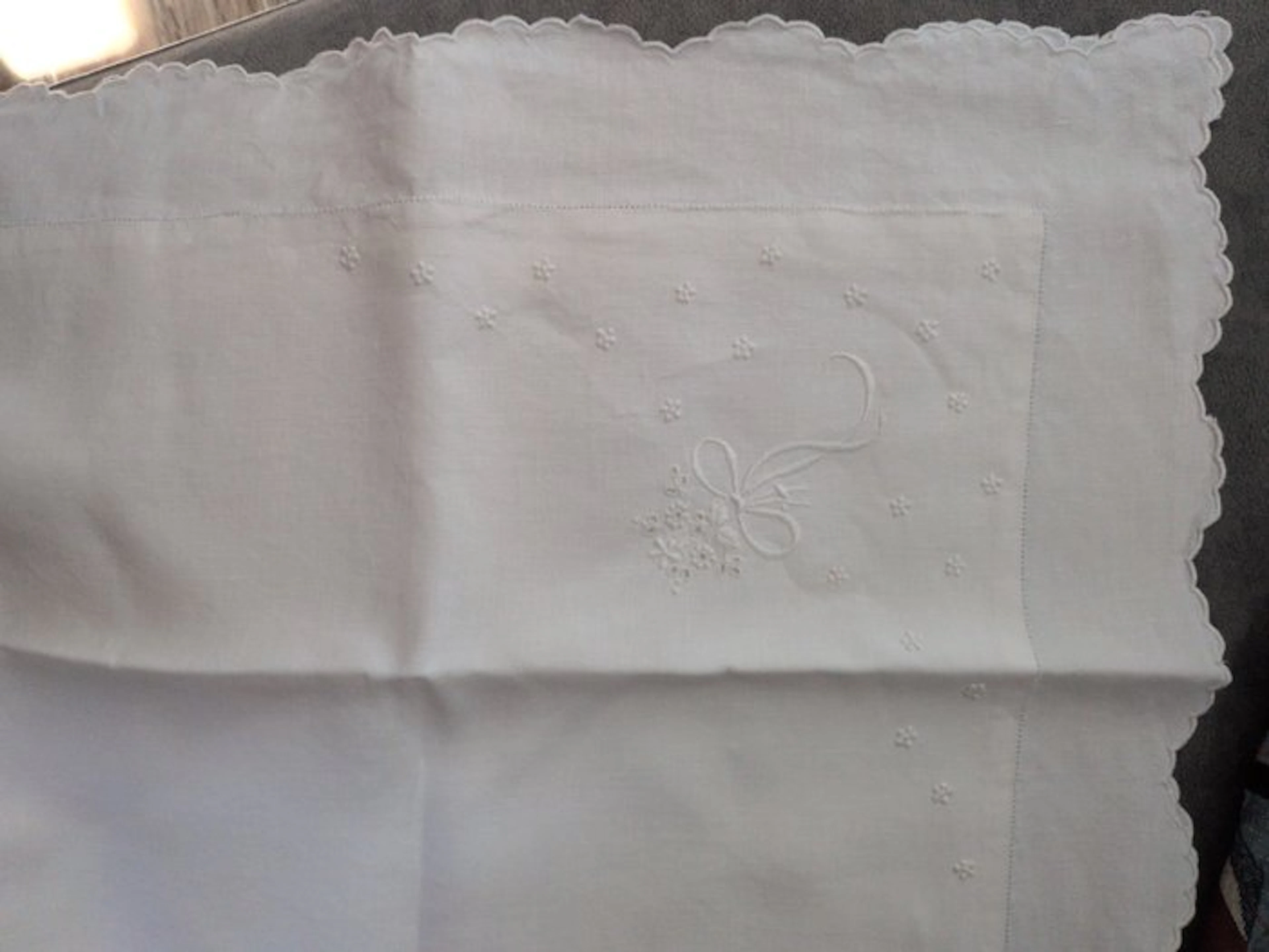Bed sheet - 270 cm - 262 cm - Hand-embroidered pure linen