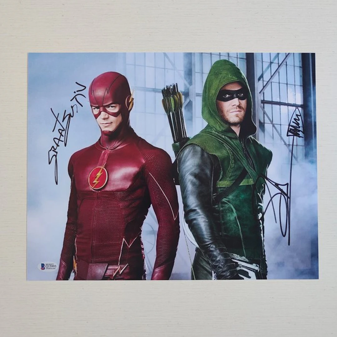 The Flash & Arrow - Grant Gustin & Stephen Amell...