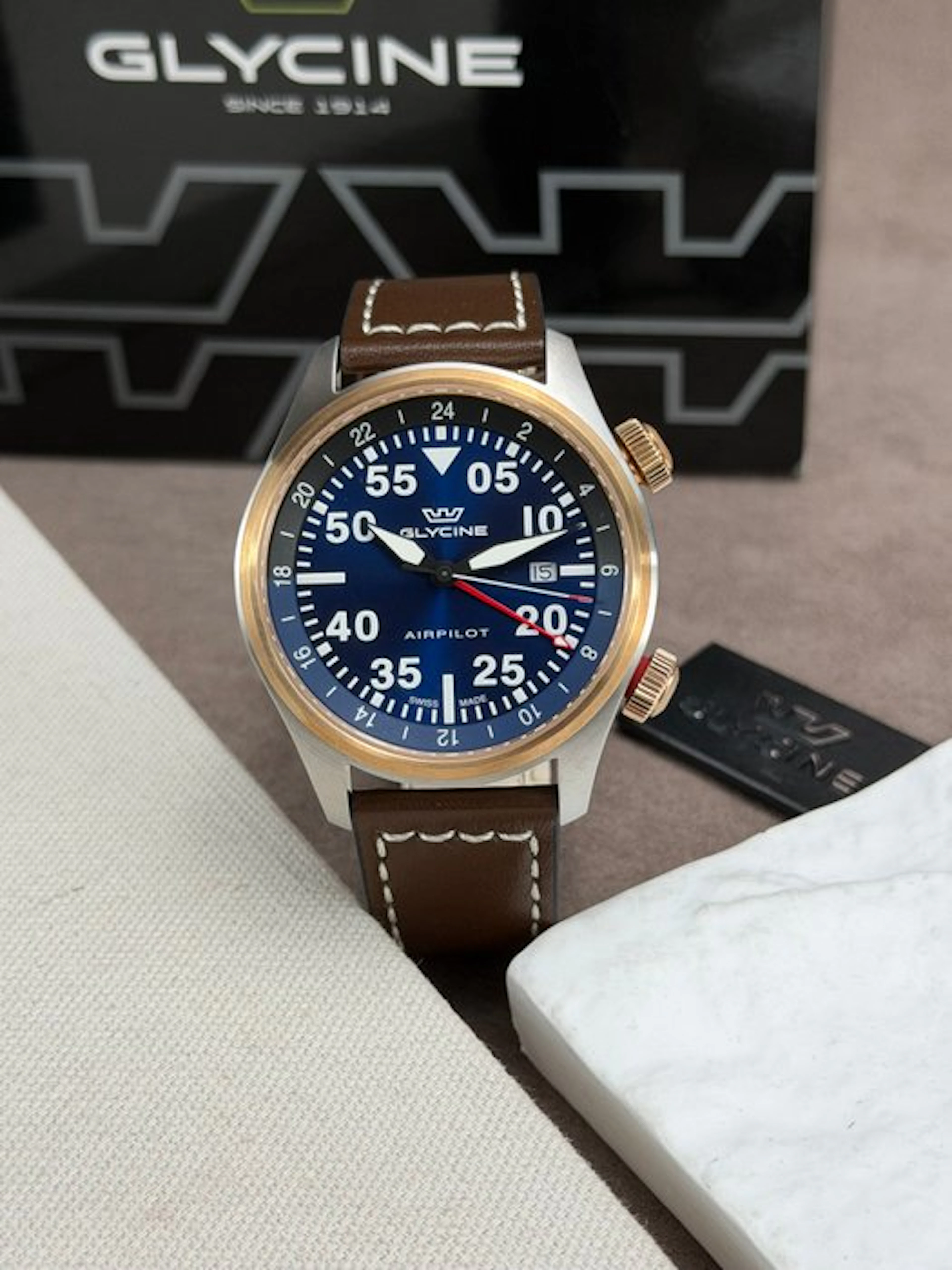 Glycine - Airpilot GMT Date Blue/Gold/Silver - GL0352 - Men - 2020-2025