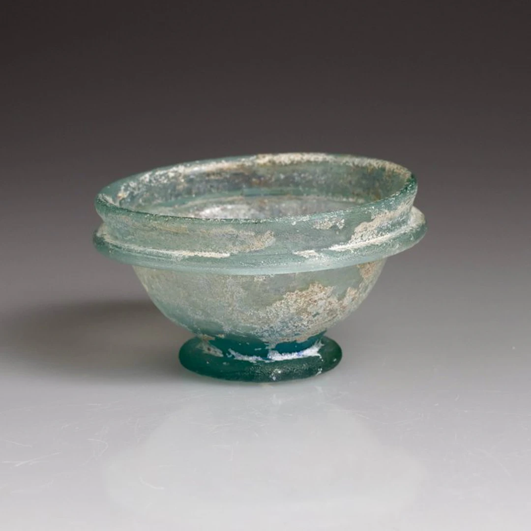 Ancient Roman Glass little bowl - 39 mm