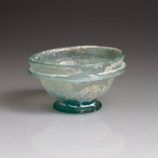 Ancient Roman Glass little bowl - 39 mm