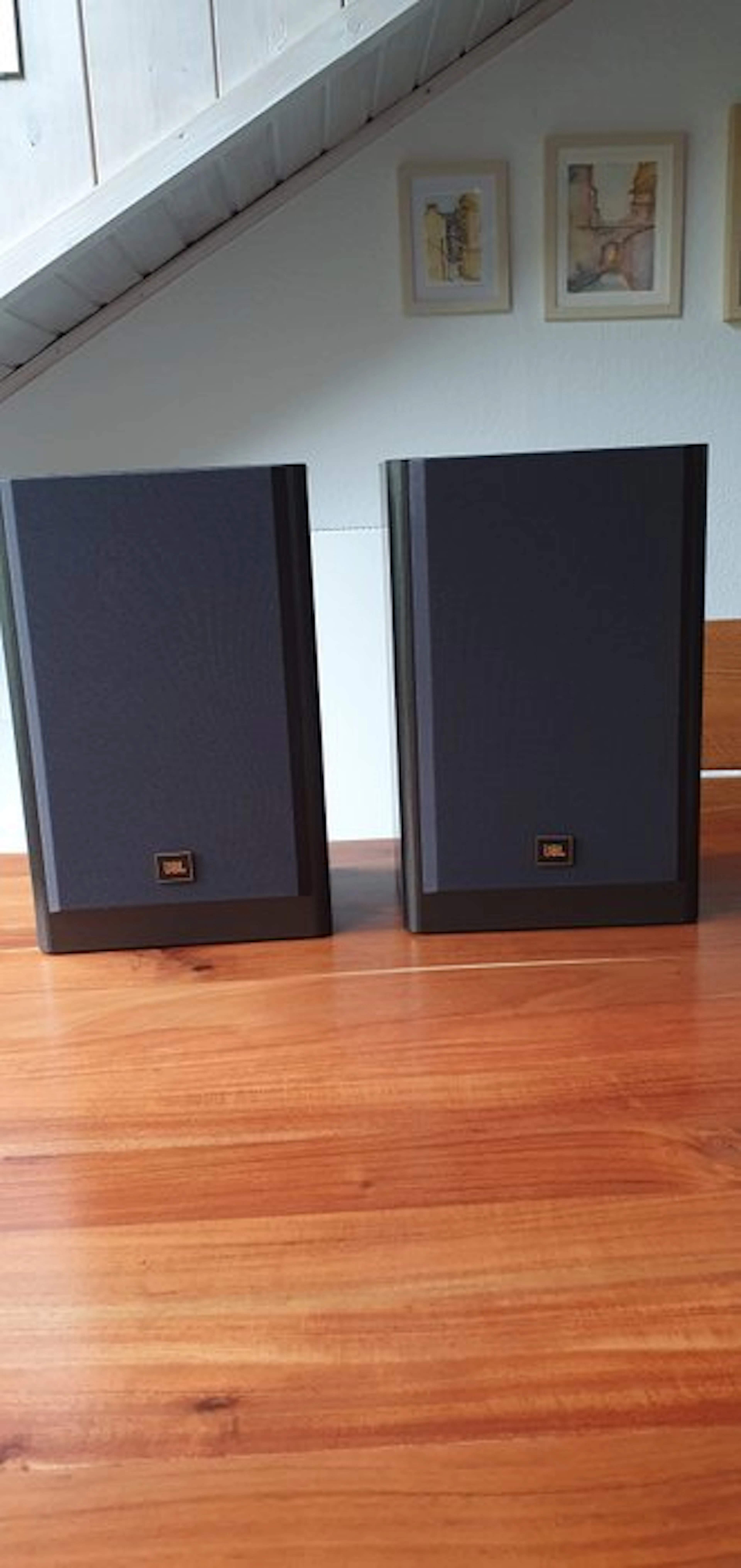 JBL - LX22 2-Way Bookshelf Speaker set