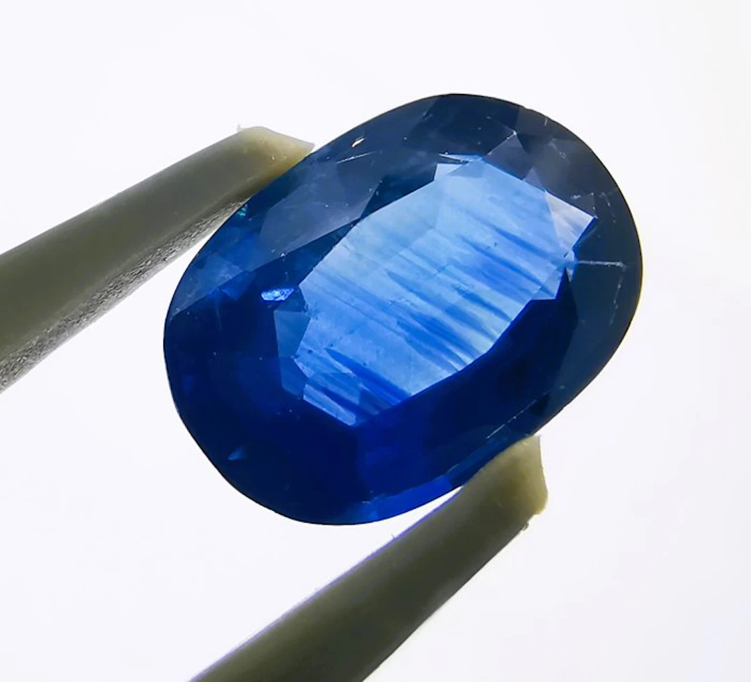 No reserve price - 1 pcs Blue Sapphire - 2.41 ct...