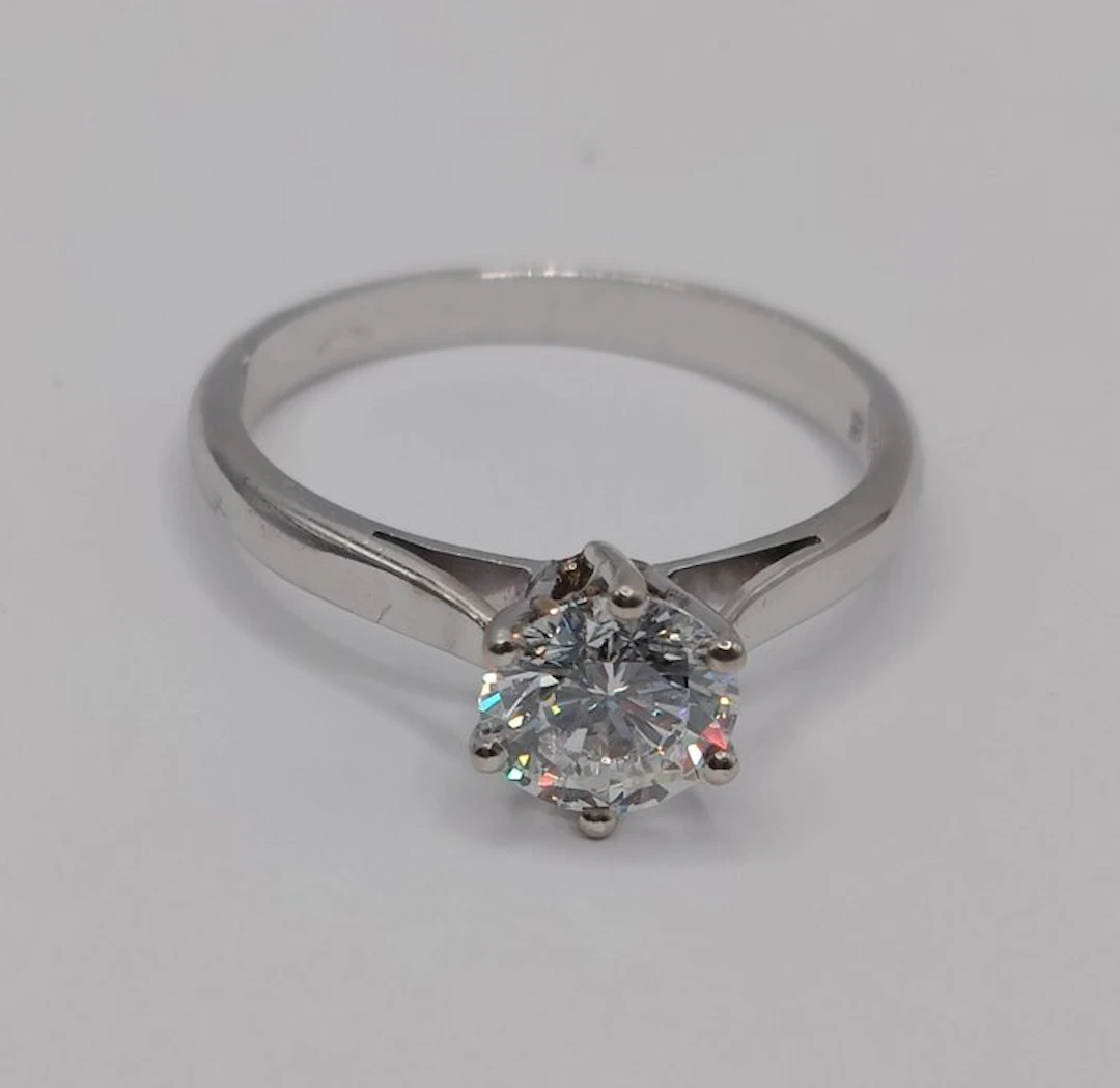 Ring - 18 kt