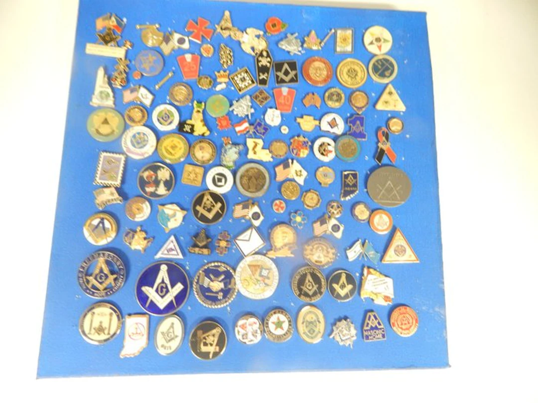 diverse countries - Badge - masonic vrijmetselarij Franc...