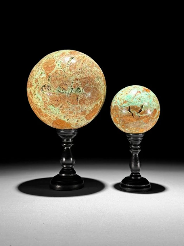 NO RESERVE PRICE - Wonderful Pair of Green Smithsonite...