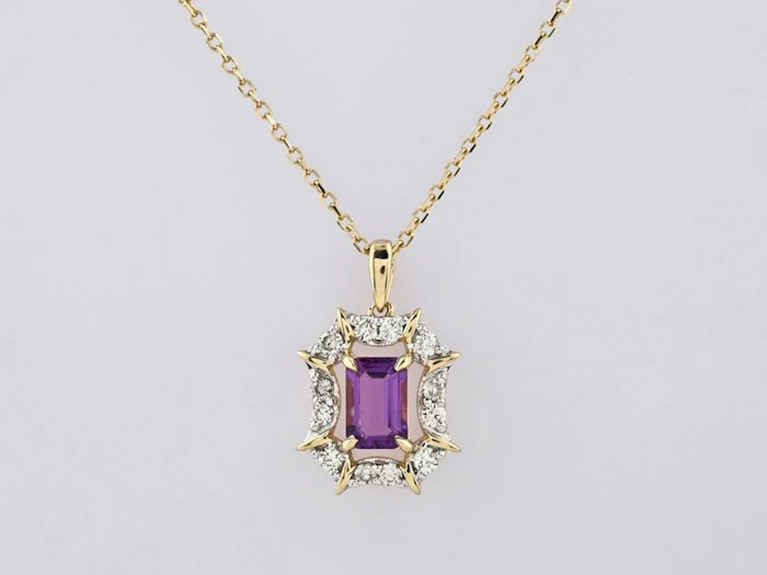 Necklace with pendant - 14 kt. Yellow gold - 0.67ct. tw. Amethyst - Diamond