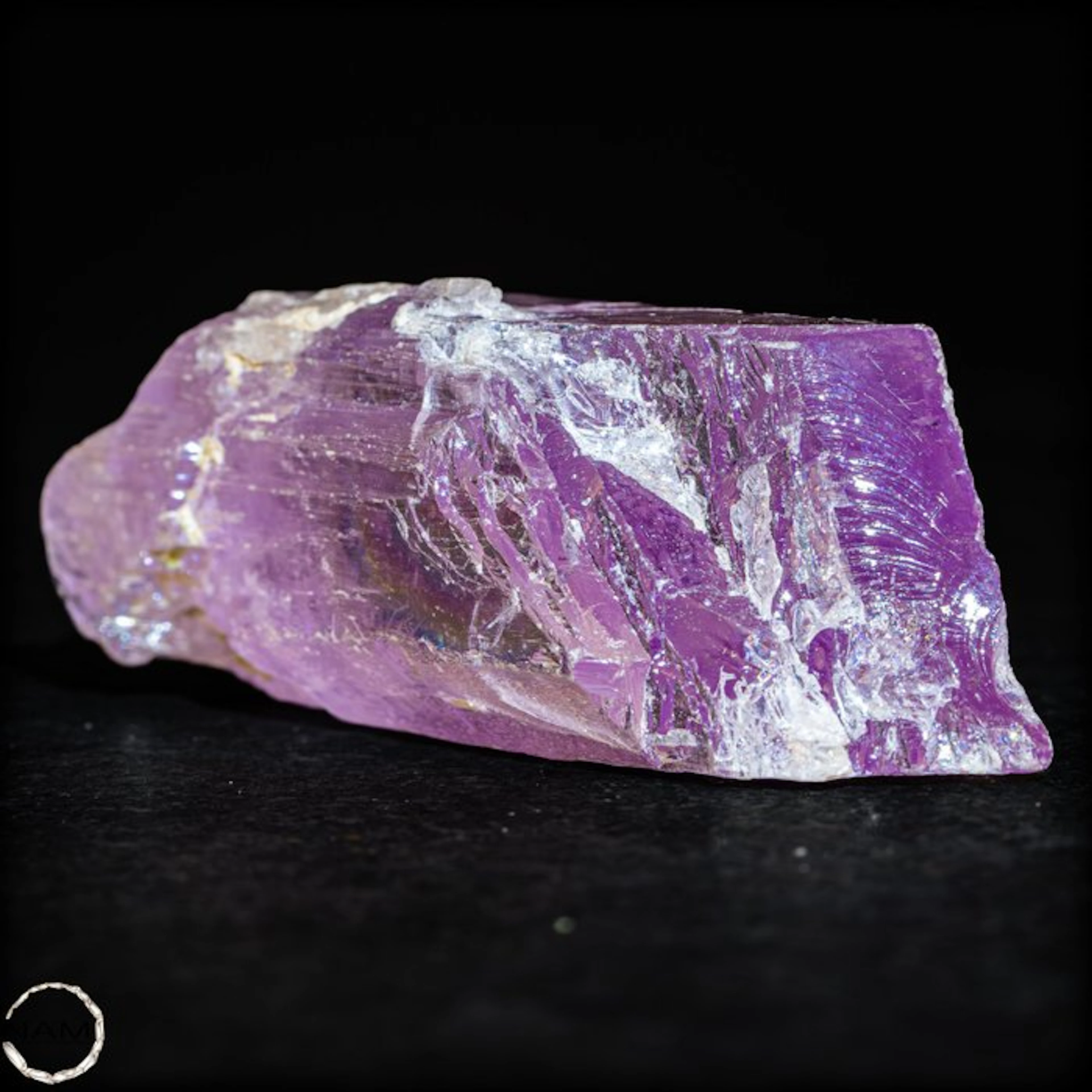 Natural Kunzite rough crystal – Rare lilac spodumene...