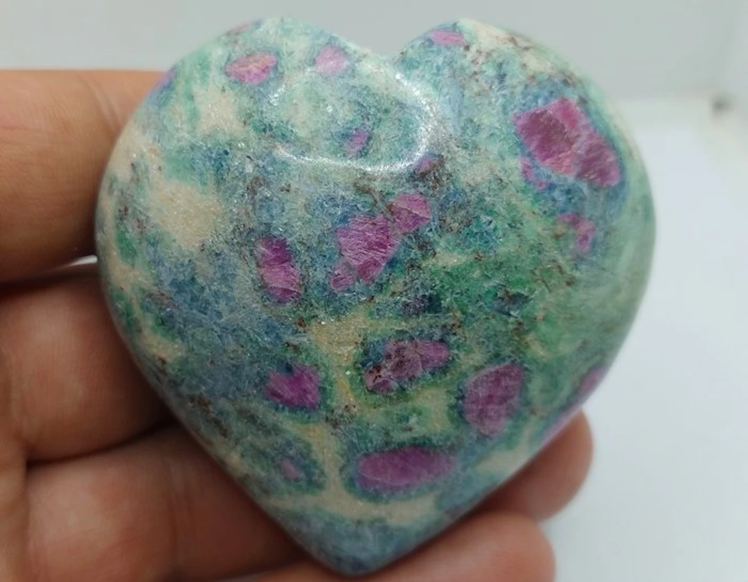 Ruby in Zoisite - Heart- 166 g