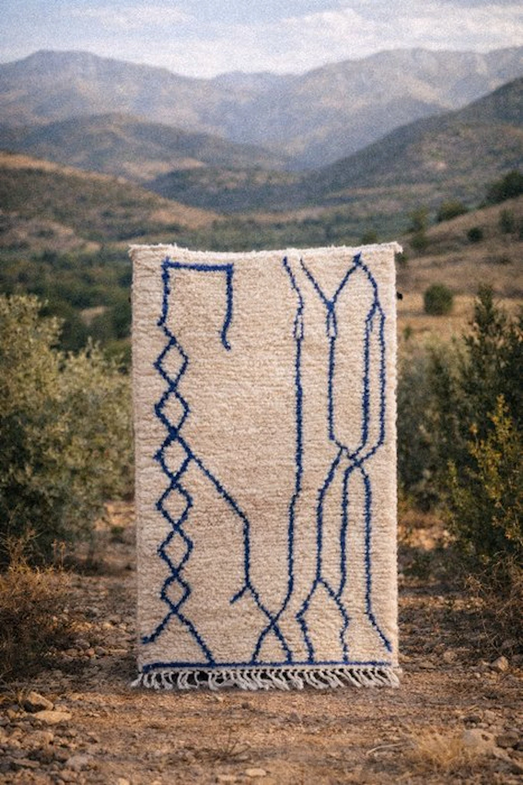 Karpet - Handmade Berber Beni Ouarain rug with geometric...