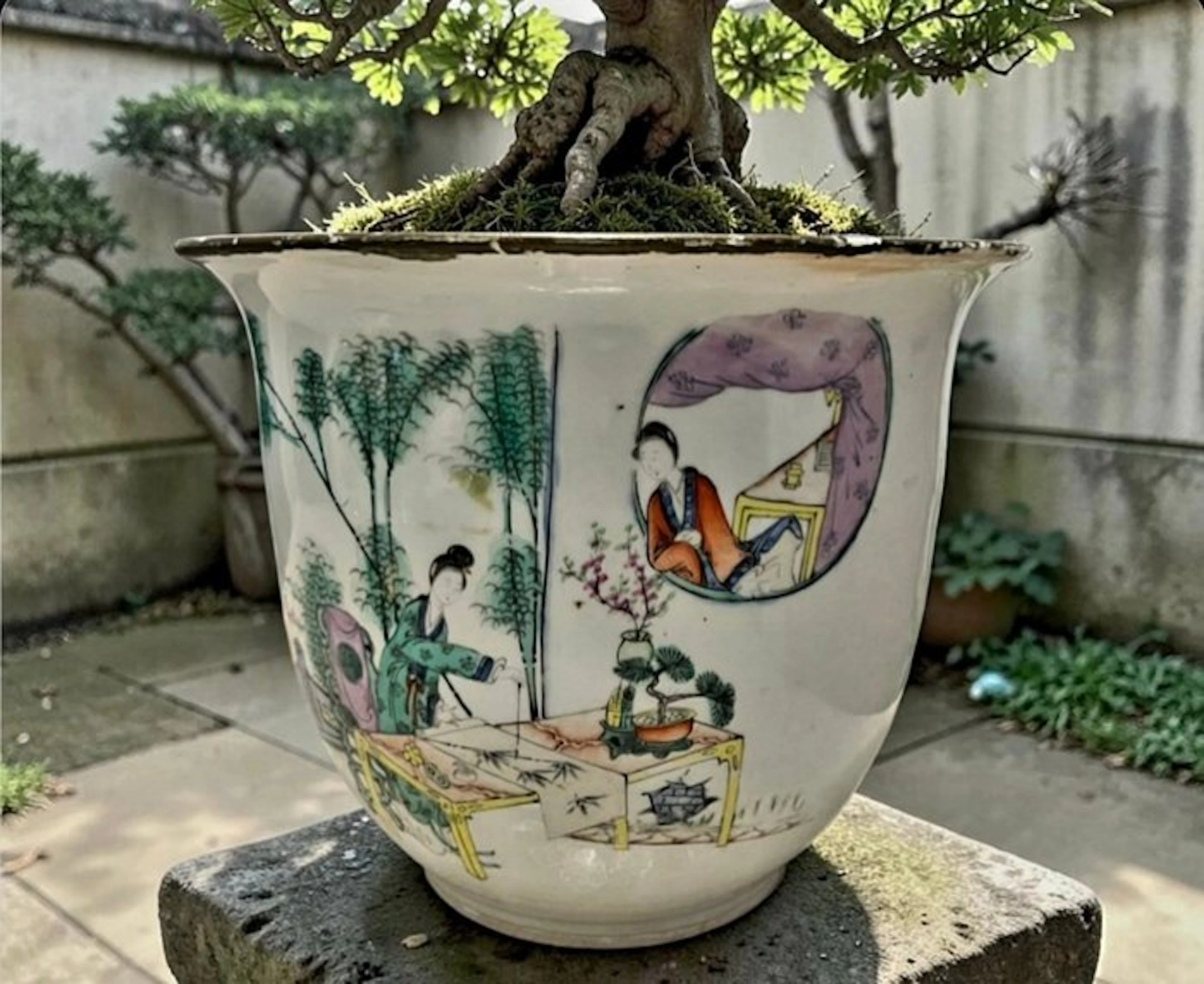Chinese jardinière in famille rose porcelain – Imperial ladies' decor