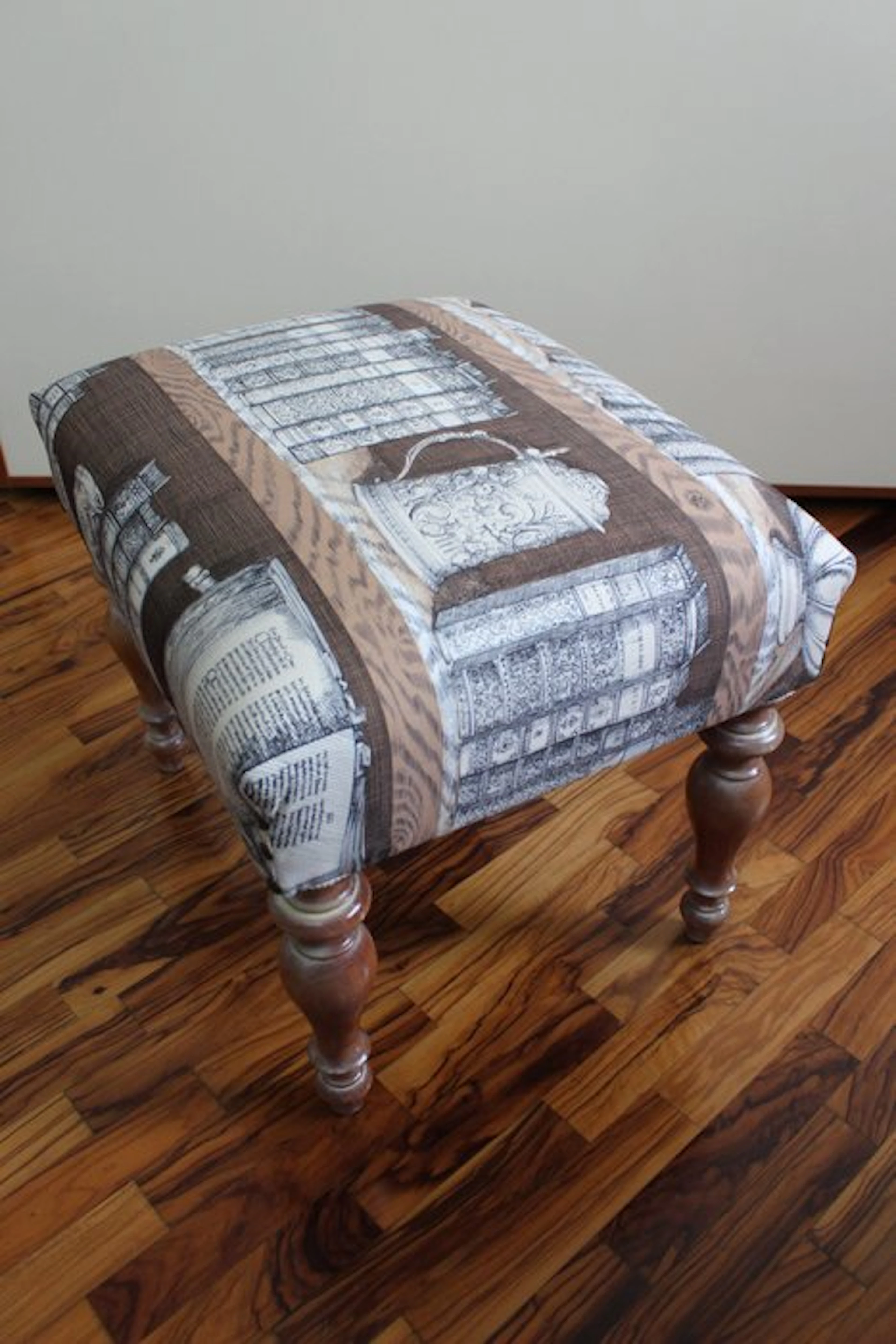 Pouffe - upholstered in vintage Fornasetti fabric - Wood