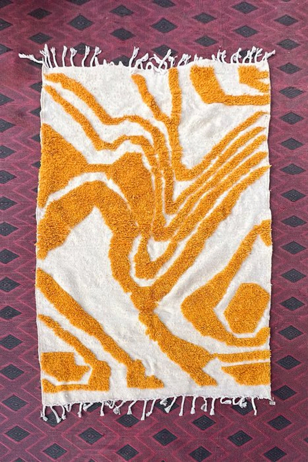 Karpet - Handmade colorful Berber rug from the Beni...