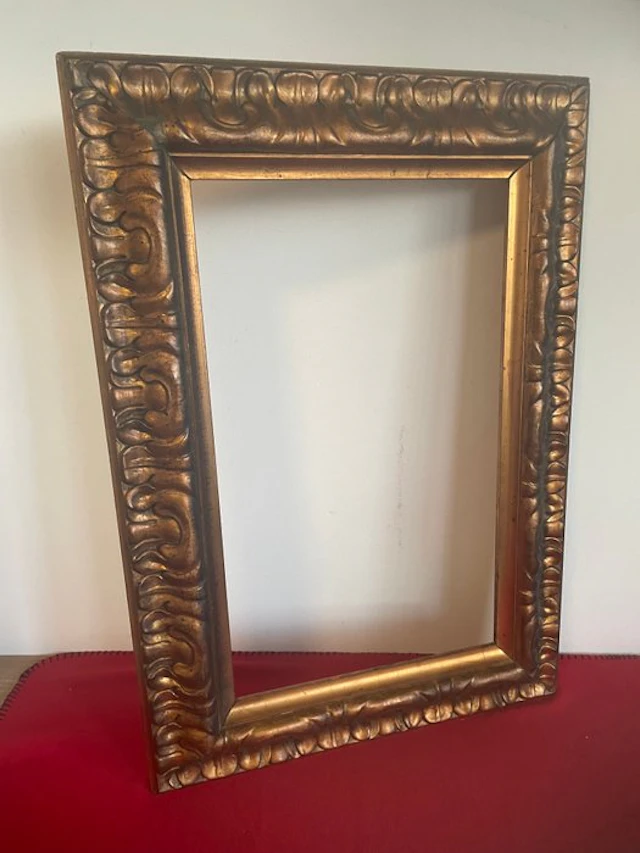 Frame - Antique Baroque frame in wood and gilded plaster...