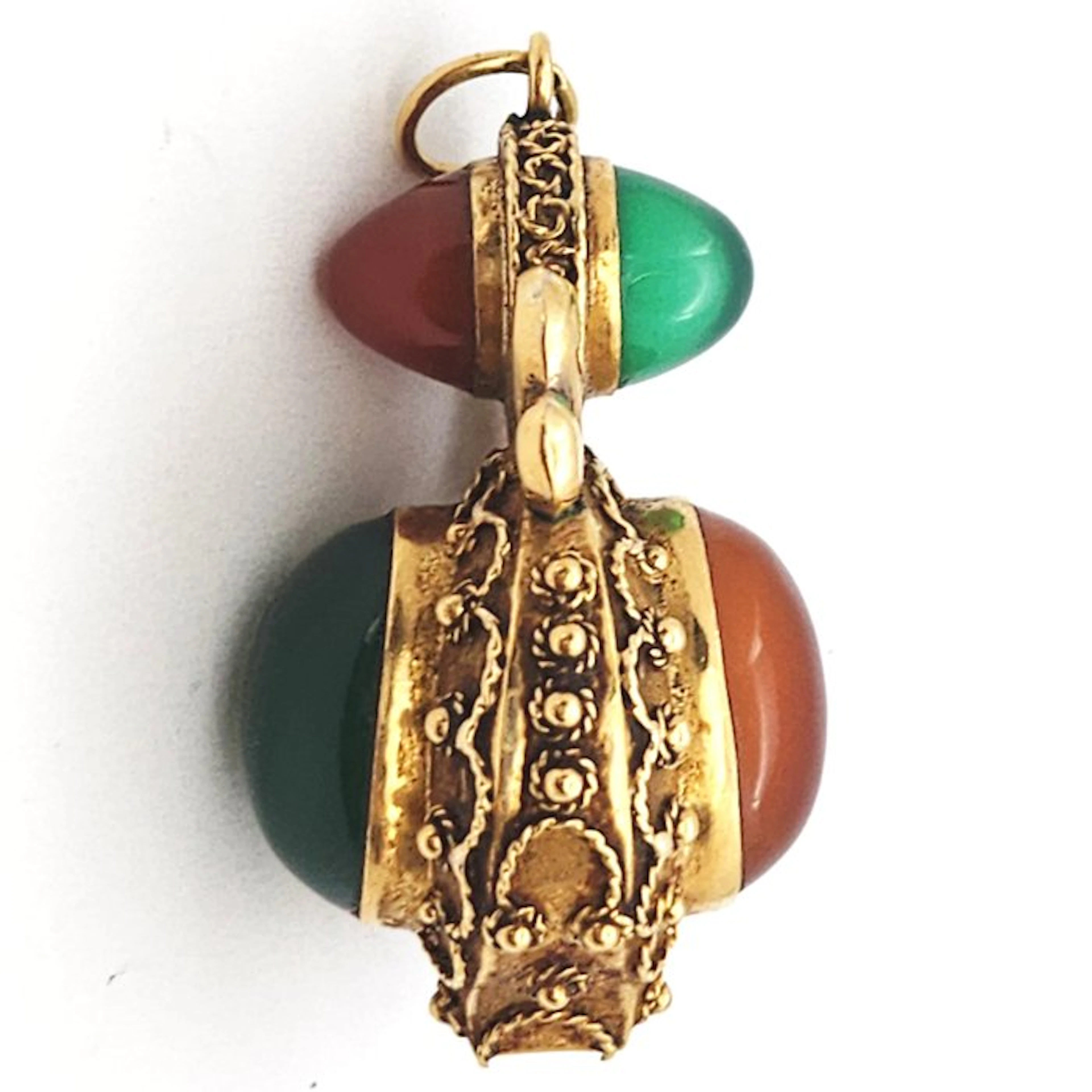 Pendant - 18 kt. Yellow gold Chalcedony