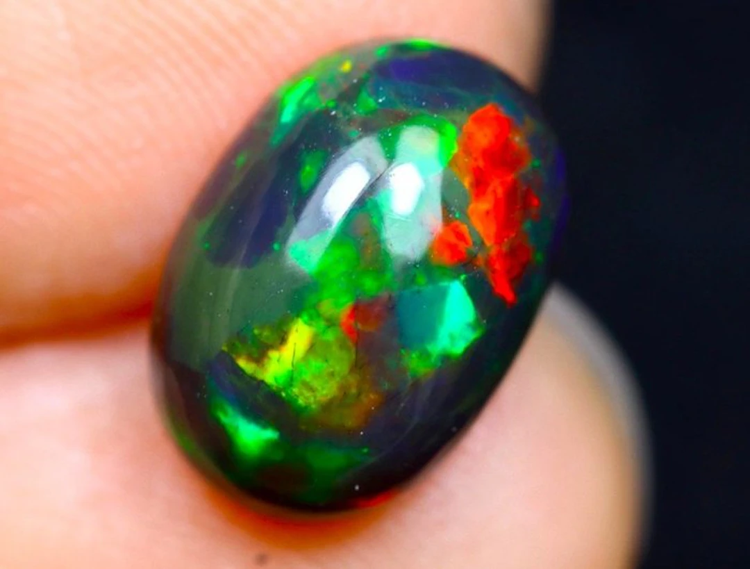 2.07 ct - Top Colors - Natural Black Opal Cabochon - See Video!- 0.41 g
