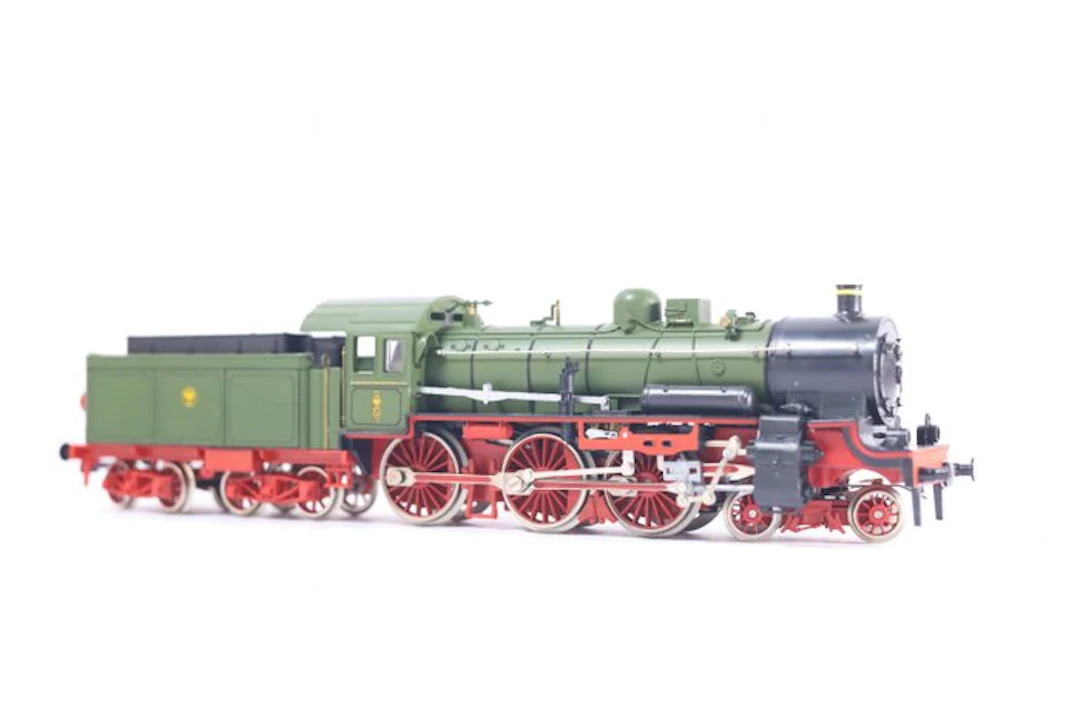 Liliput H0 - 102 90 - Steam locomotive with tender (1) - P8 - KPEV
