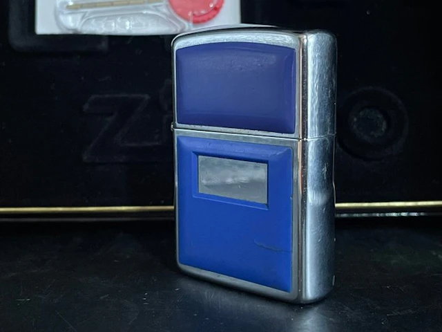 Zippo - COFFRET AVEC ZIPPO MARQUETE MIROIR BLEU + PIERRES...