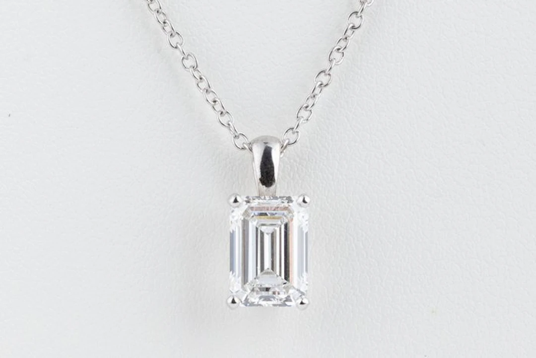 Chain - 14 kt. White gold - 2.02ct. tw. Diamond (Lab-grown) - Emerald F-VVS2