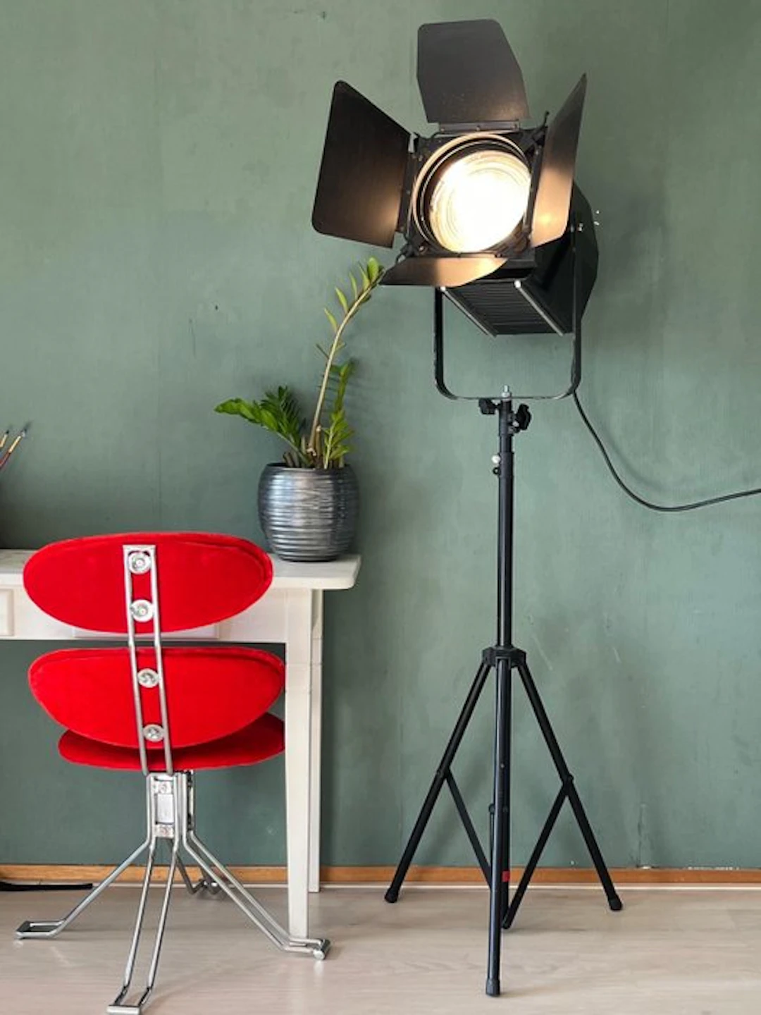 VEB Narva - Lamp (2) - HS 1000/1-03 - Metal, Glass, Wood - XL DDR Studio Lamp