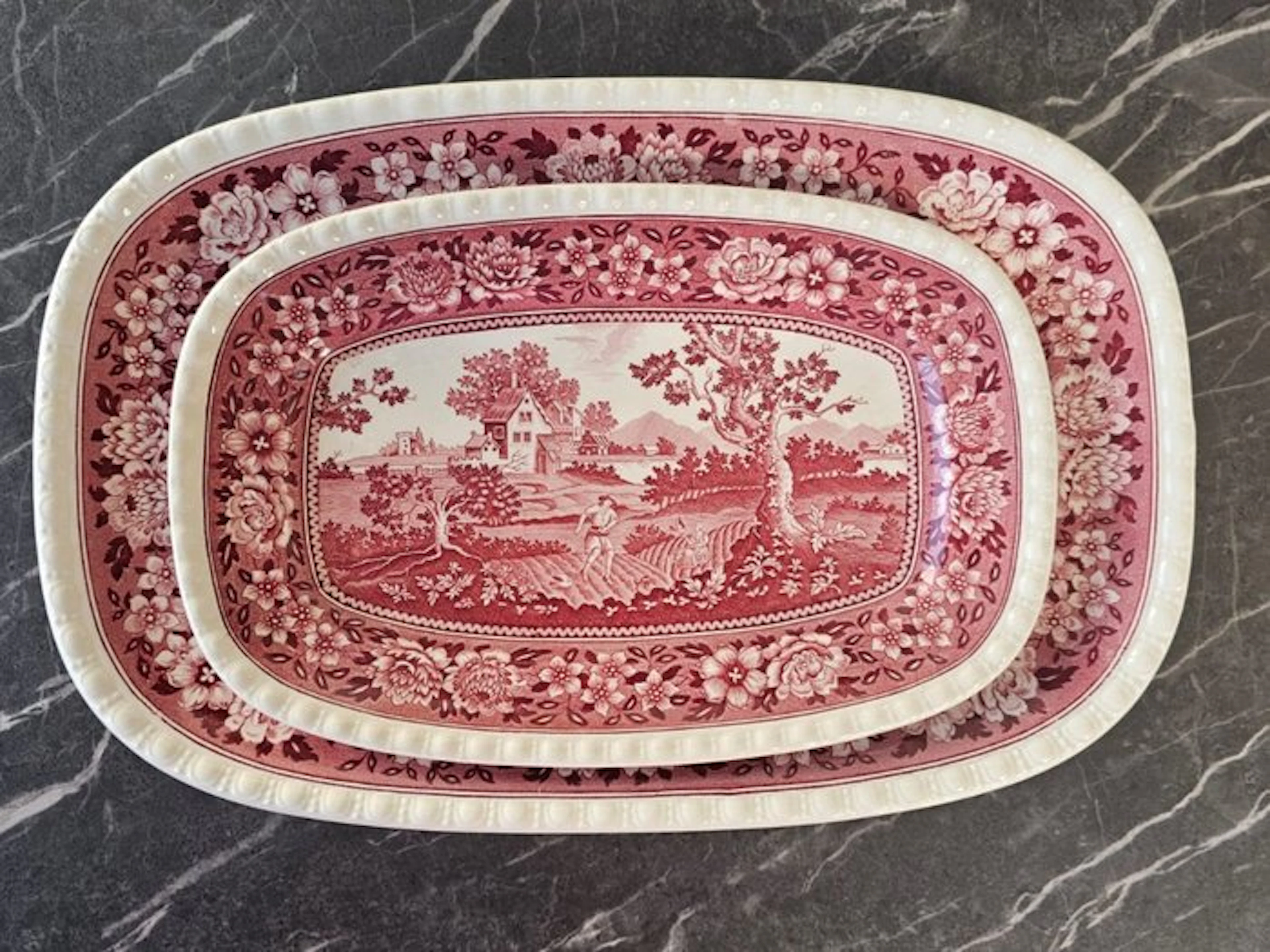 Villeroy & Boch - Platter (2) - Porcelain, Ceramic - display case piece