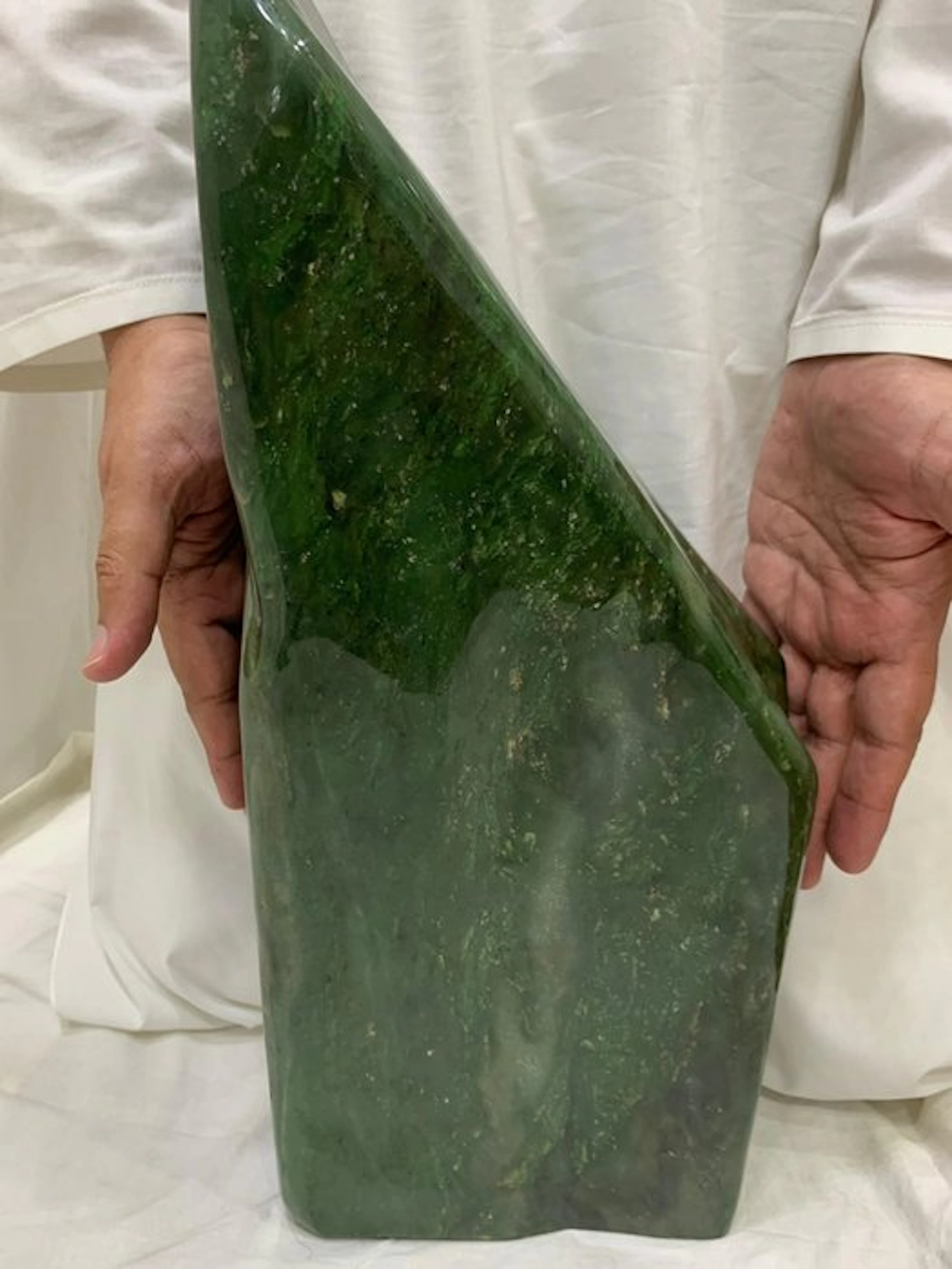 Beautiful Nephrite Standing Freeform- 22750 g - (1)