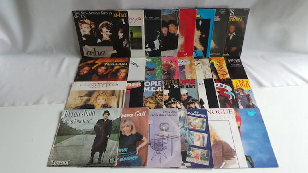 Various Artists/Bands in 1980's - Collection of 30 x 7" singles feat