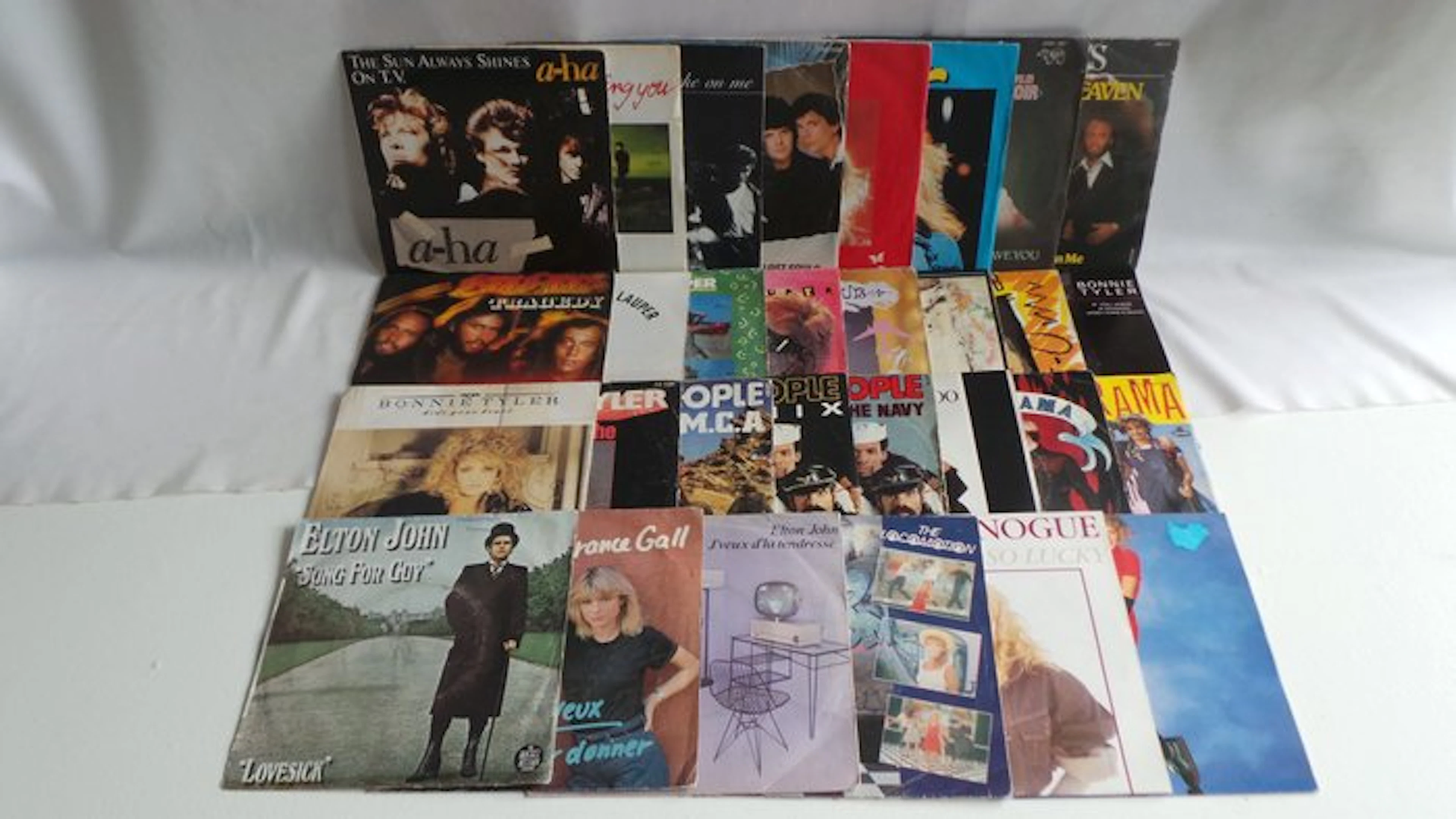Various Artists/Bands in 1980's - Collection of 30 x 7" singles feat