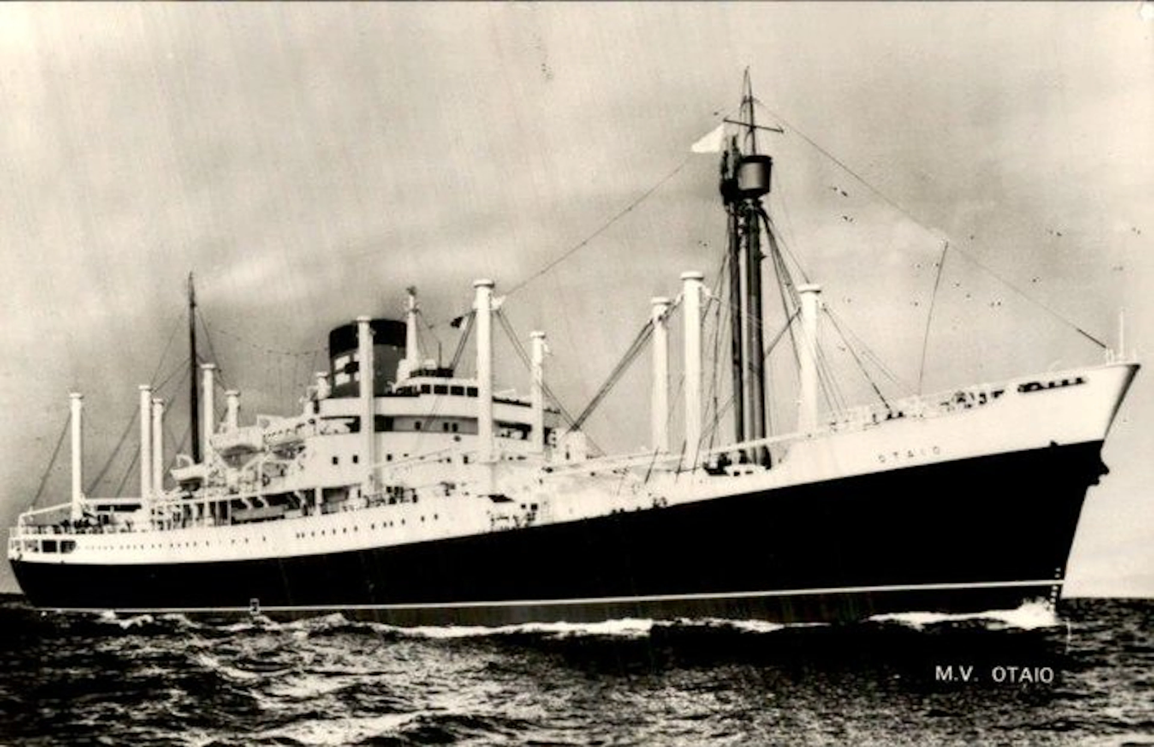 Ships/ boats - Postcard (109) - 1900-1999