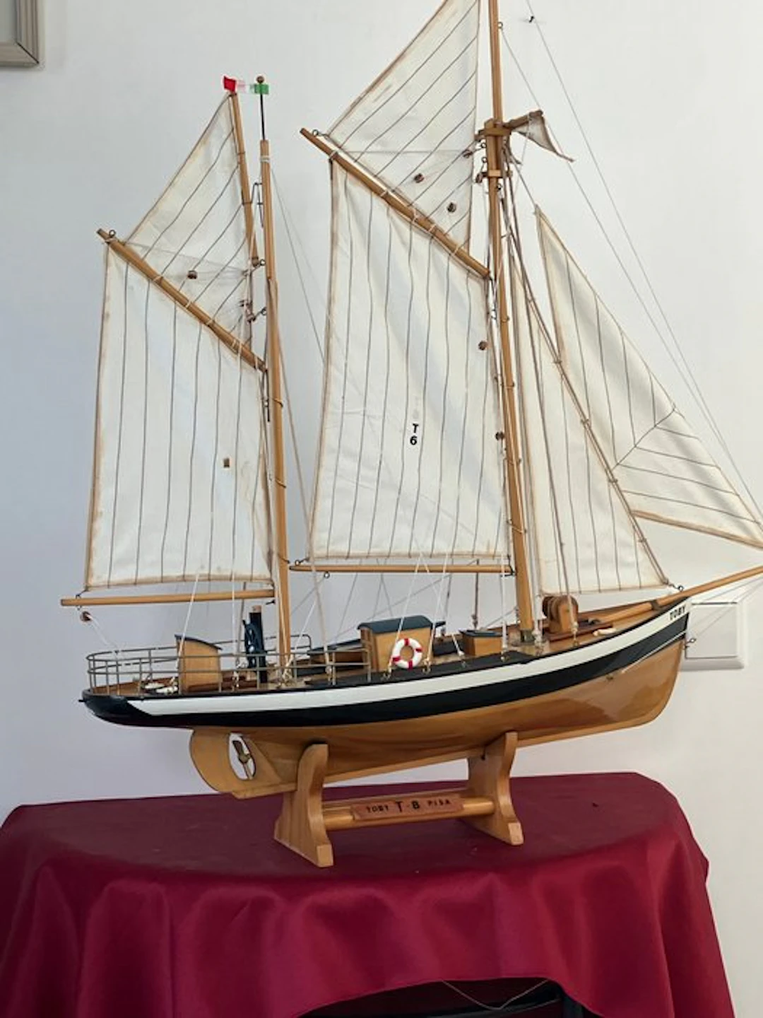 Maritime object - zeiljacht Toby T-8 uit Pisa - Wood