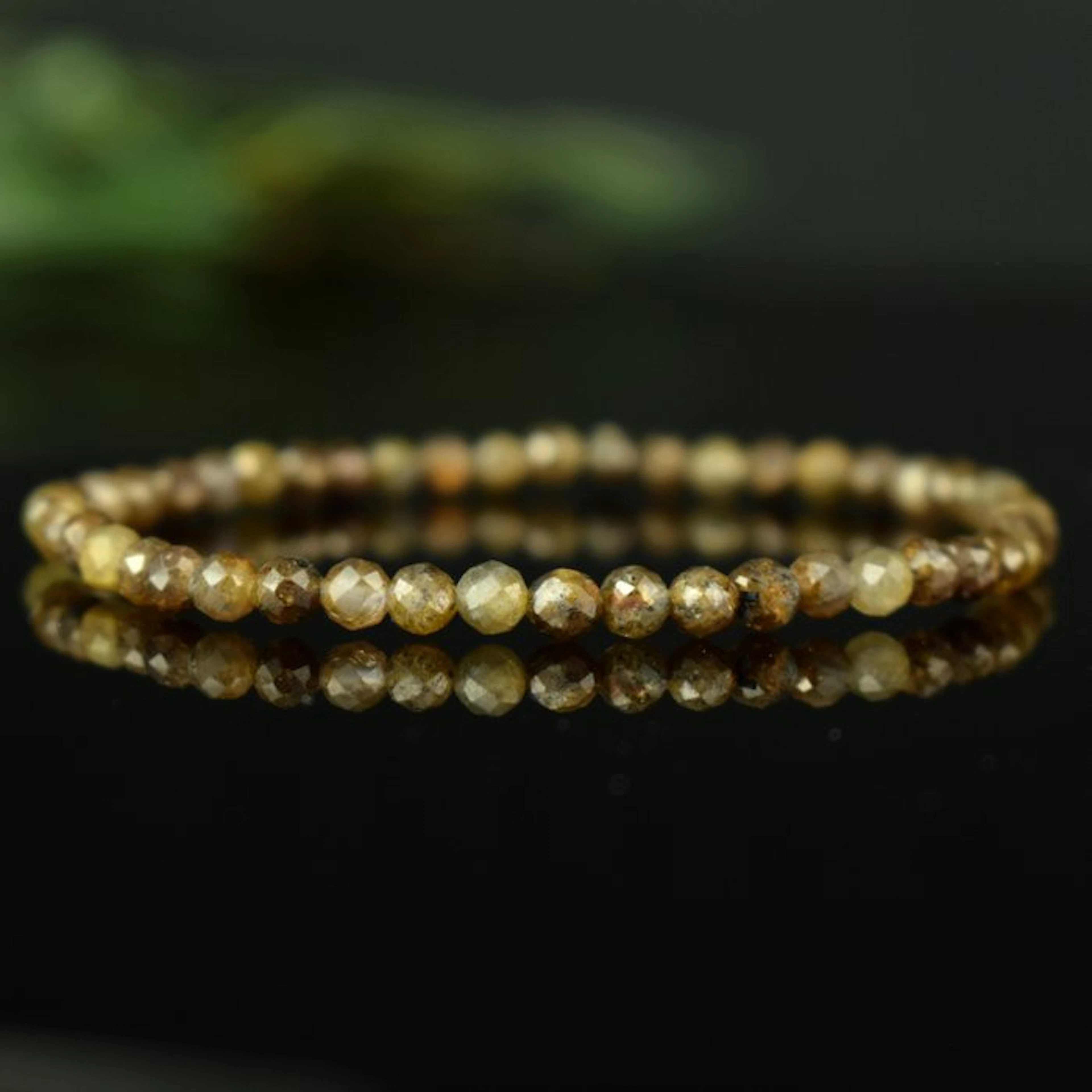 Genuine natural yellow sapphire - High quality- 6 g