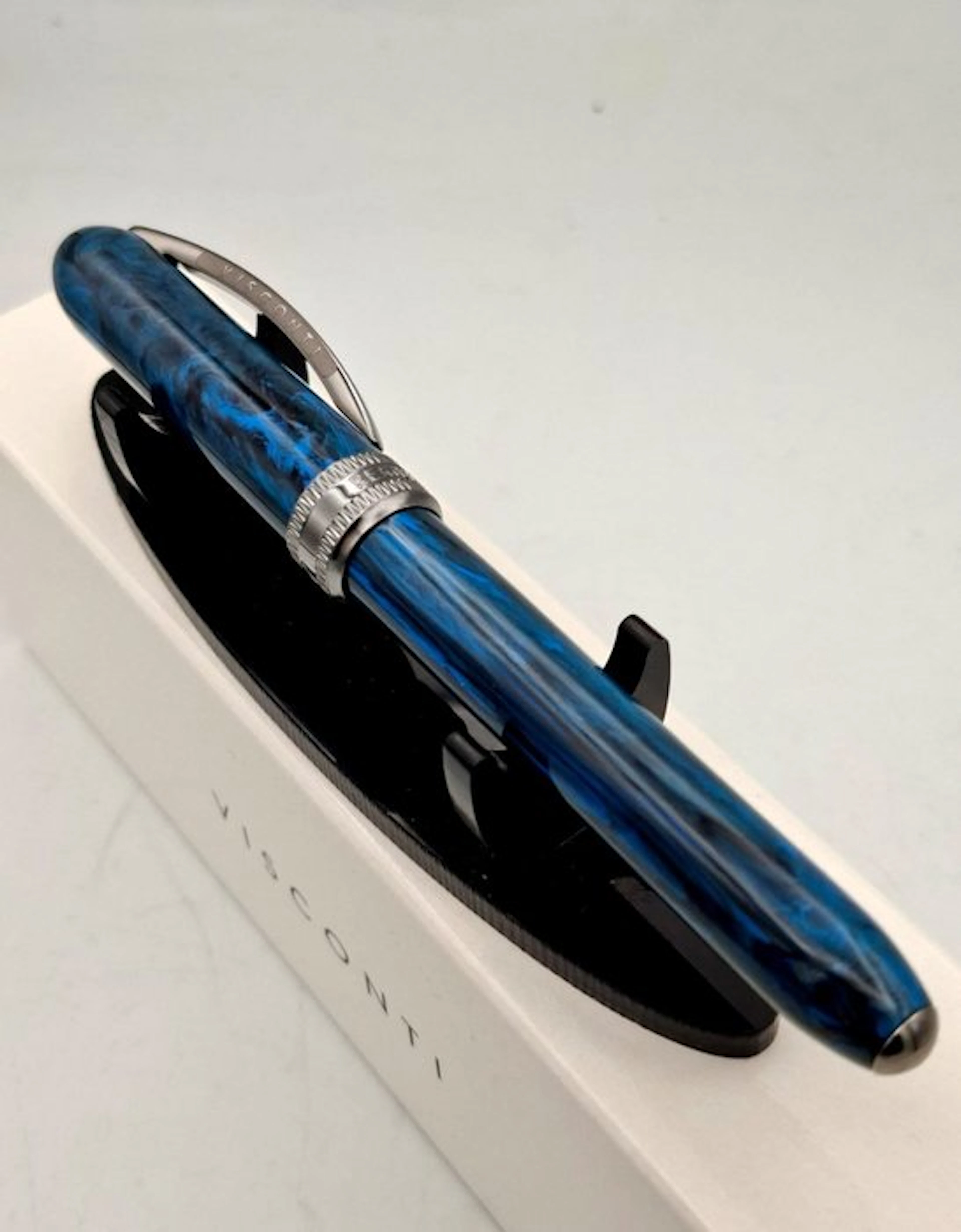 Visconti - Rembrandt Blue Medium Nib - No reserve price - Fountain pen