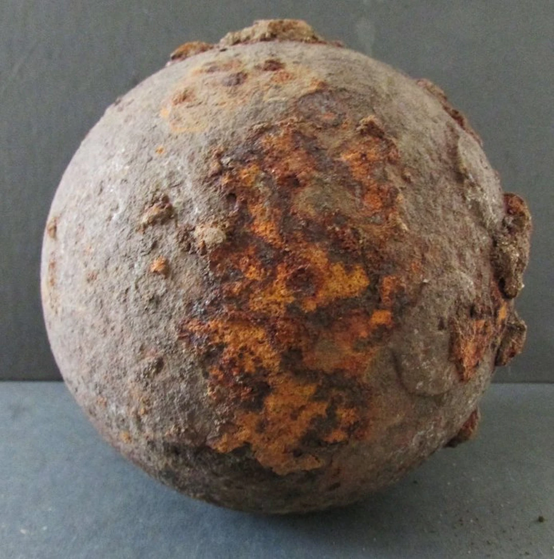 Figurine - Kanonkogel - Iron